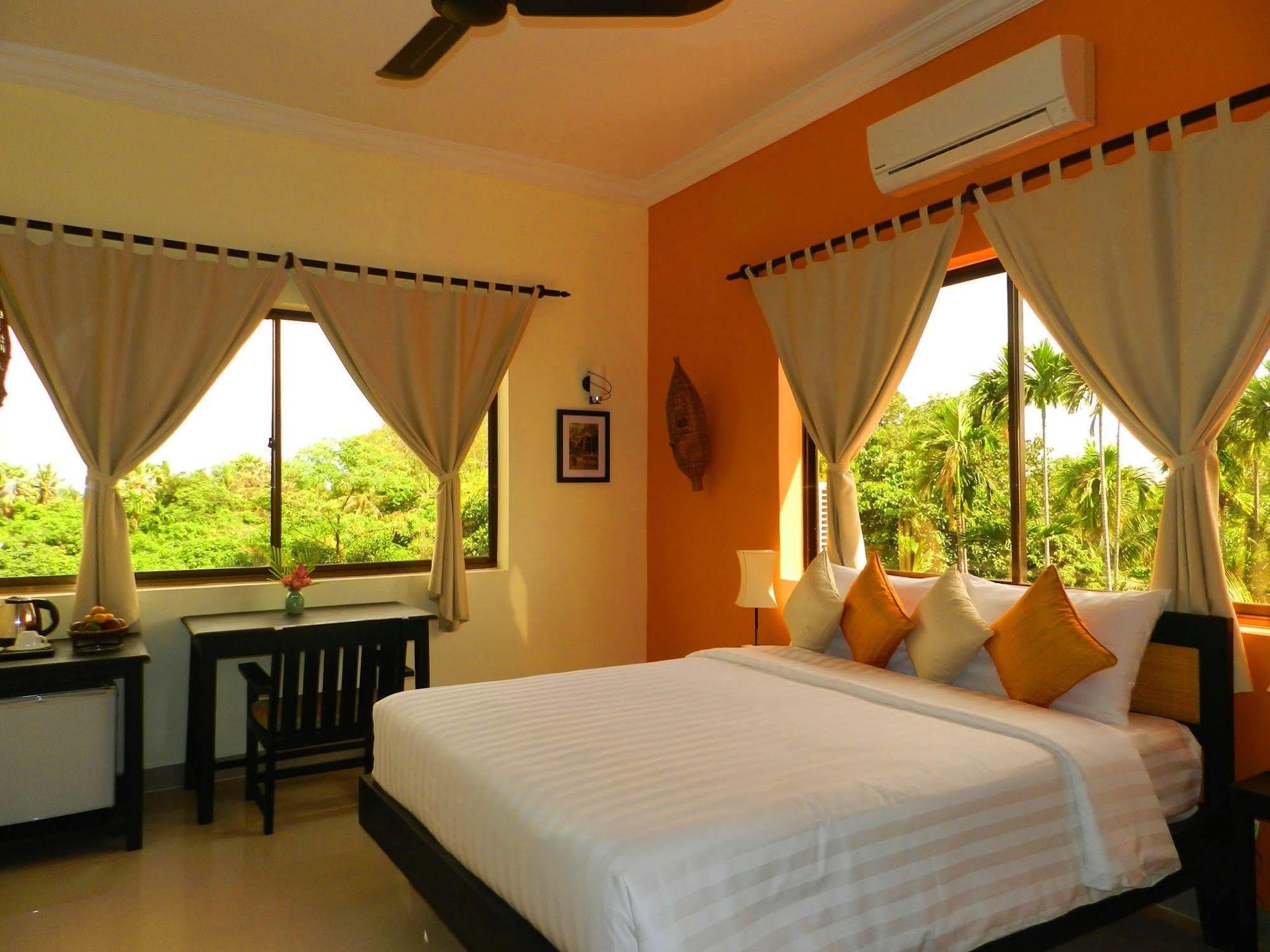 Villa Nissa Siem Reap Exterior photo