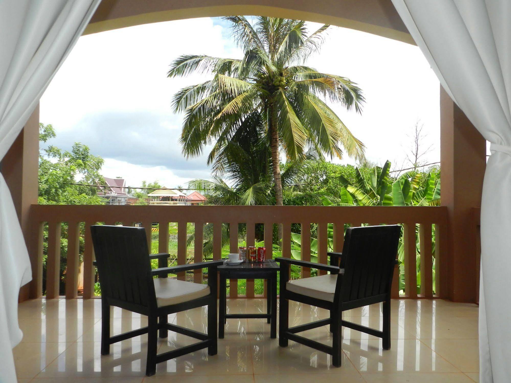 Villa Nissa Siem Reap Exterior photo