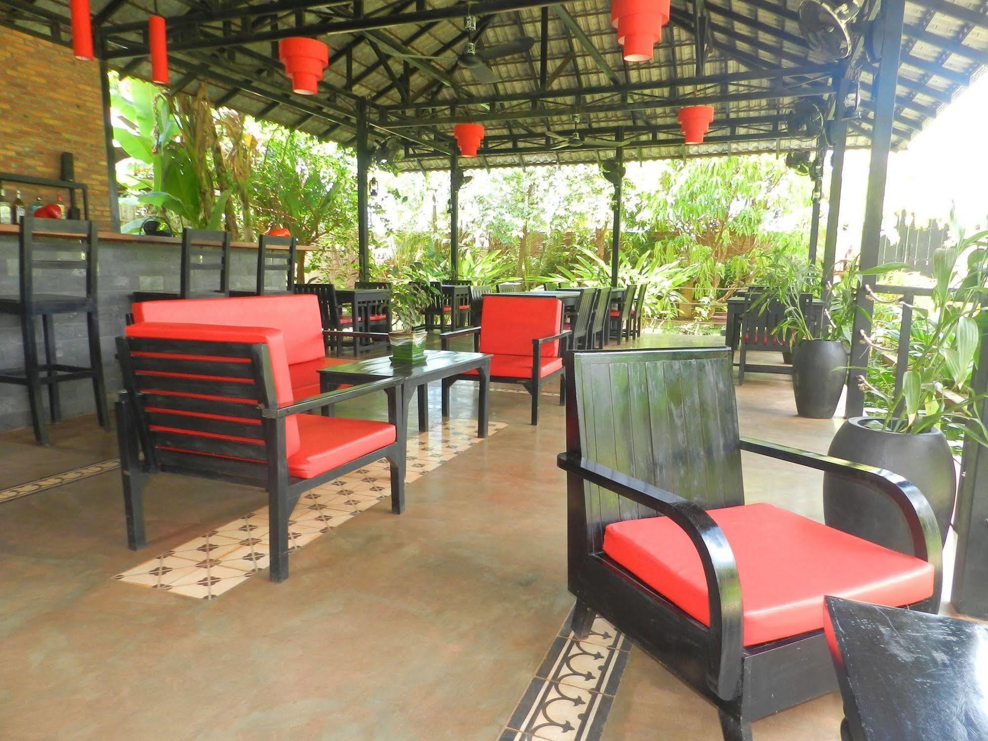 Villa Nissa Siem Reap Exterior photo