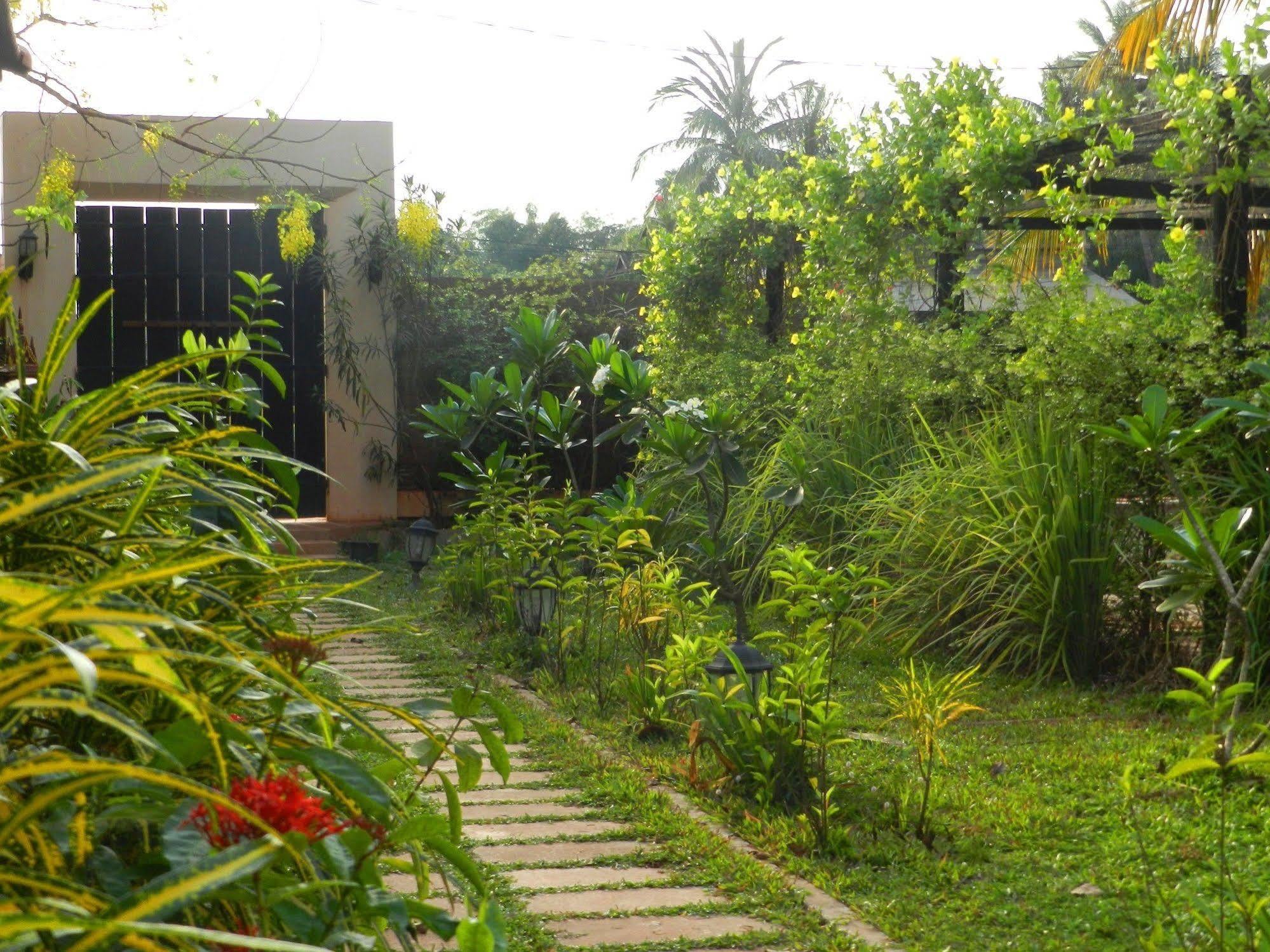 Villa Nissa Siem Reap Exterior photo