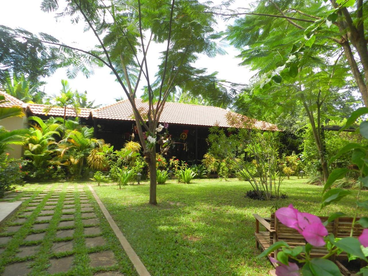 Villa Nissa Siem Reap Exterior photo